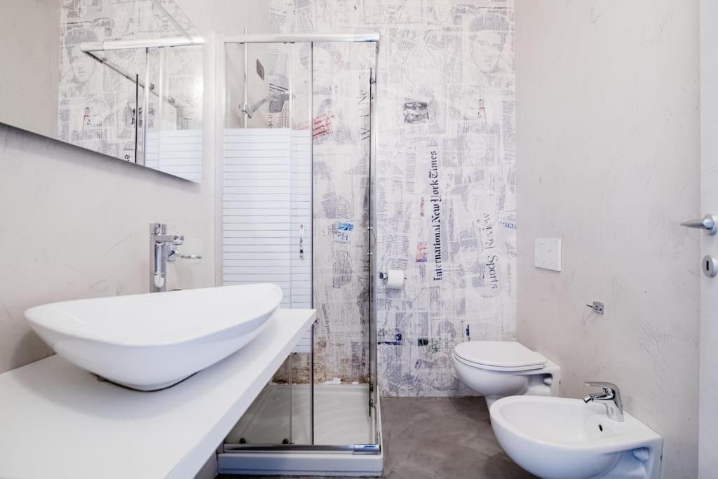 Apartamento Be Happy - The House Of Travelers Como Exterior foto